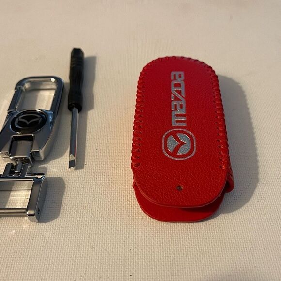 Mazda Key Fob Keychain in metal & Fob Case Cover in Red Leather NWT - Picture 4 of 8